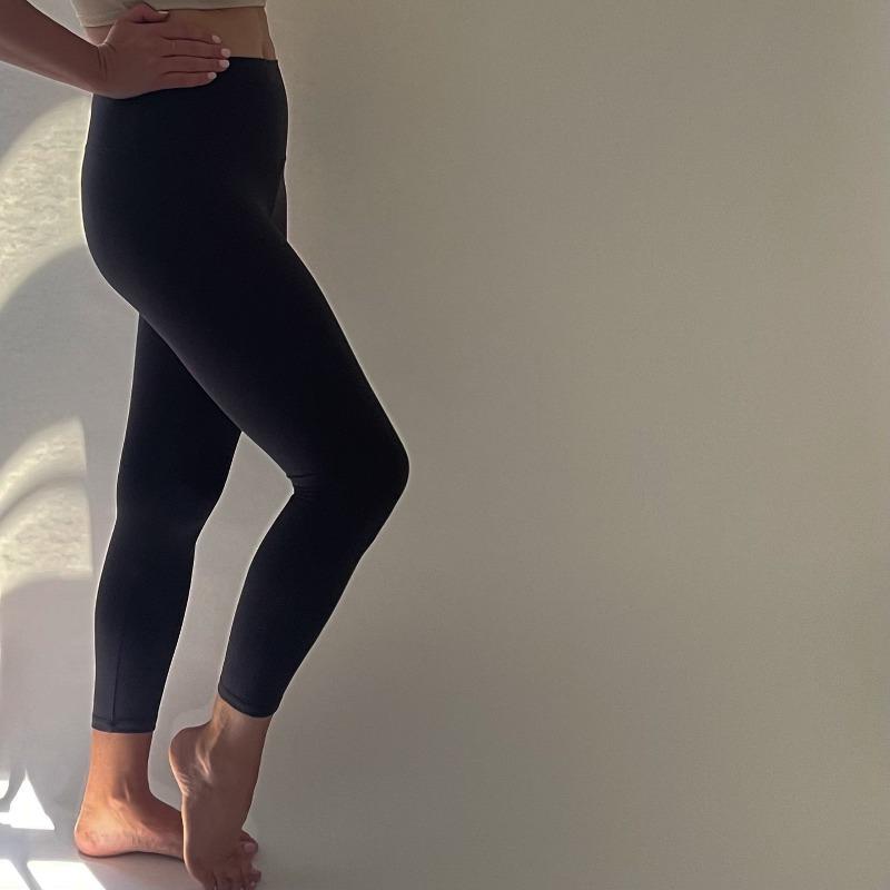 No Need To Wear Underwear! High Waisted Yoga Pants With Built-in